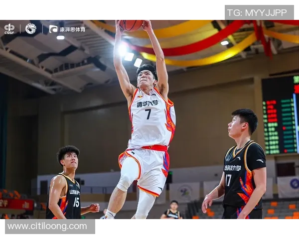 男篮蓝队与中国香港男篮精彩对决全场比赛录像回顾与分析